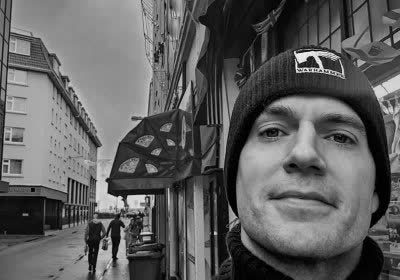 henry cavill warhammer amazon with video